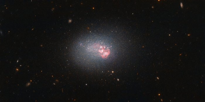 Галактика ESO 553-46 - размер может быть обманчивым астрономия, Астрофизика, ESO 553-46, галактика, Копипаста