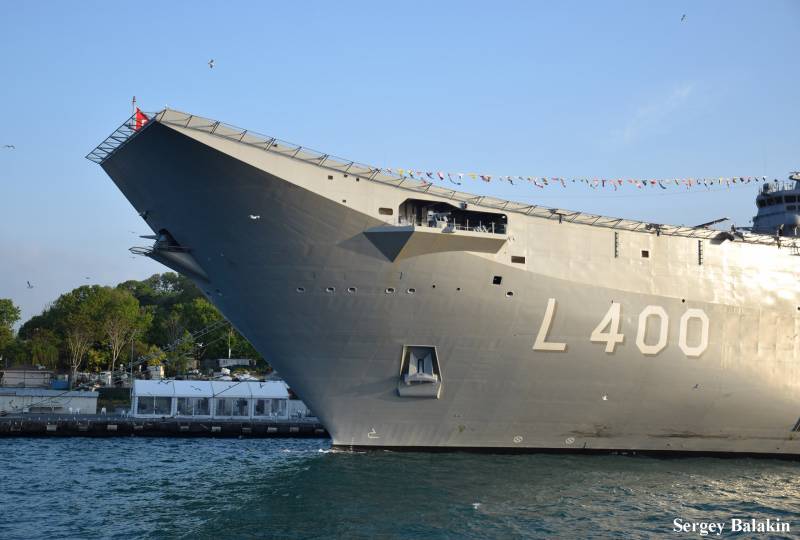 «Флагман Эрдогана» в Стамбуле вмф