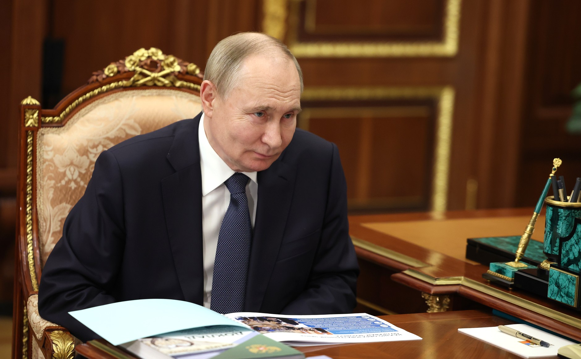 Путин выполнил своё обещание, данное полгода назад. Президент прибыл в Якутск