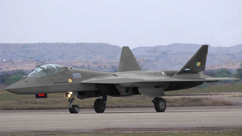 Один летчик хорошо, а два – лучше? Зачем России новая версия Су-57