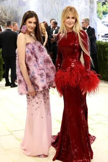 Met Gala — 2026: Николь Кидман с дочерью, Лорен Санчес, Анна Винтур, Кара Делевинь на красной дорожке Кидман, Images, Лорен, Николь, ЧемберлейнКара, СанчесЛорен, СанчесНиколь, СанчесАнна, ВинтурАнна, ВинтурЭмма, Метрополитенмузее, ДелевиньЭшли, КидманСандей, ГрэмФото, Julian, HamiltonGetty, CoppolaGetty, Dimitrios, KambourisGetty, КидманЛорен