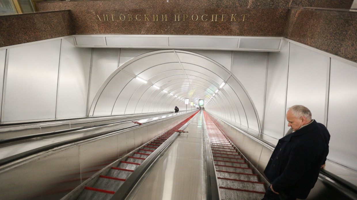 Петербург работа метро. Станция метро Лиговский проспект Санкт-Петербург. Метро Лиговский проспект эскалатор. Лиговский проспект (станция метро). Метро Лиговский проспект 2022.