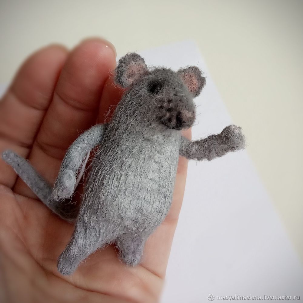 Мастерим мышонока из фетра своими руками Мастерим мышонока из фетра своими руками валяние из шерсти,игрушки,мышенок,рукоделие,своими руками,сделай сам