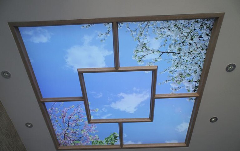 Как сделать фальшивое окно с подсветкой из зеркал на потолке самостоятельно