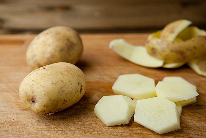 Как сырой картофель поможет коже лица