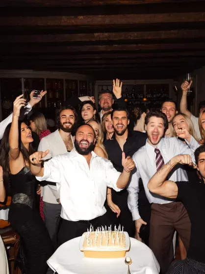 Светлана Бондарчук, Ксения Бородина с мужем и Вика Газинская отметили день рождения Сердара Камбарова Сердара, рождения, Сердар, Камбаров, Власова, КамбароваДень, Бородина, Бондарчук, Камбарова, певица, Александра, КамбаровСердар, Елена, мужем, Ксения, после, Газинская, пришли, отметил, поздравить