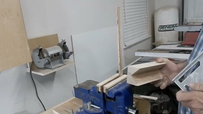 Обработка угловых соединений, приспособление для циркулярной пилы 