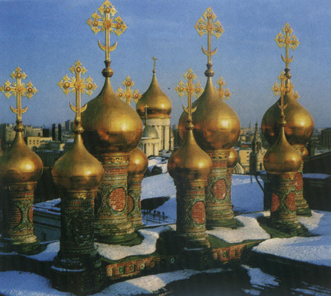 Полумесяц под крестом в Киеве от Sezamka