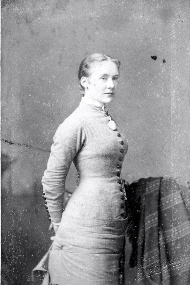 Victorian Women in the 19th Century (38).jpg