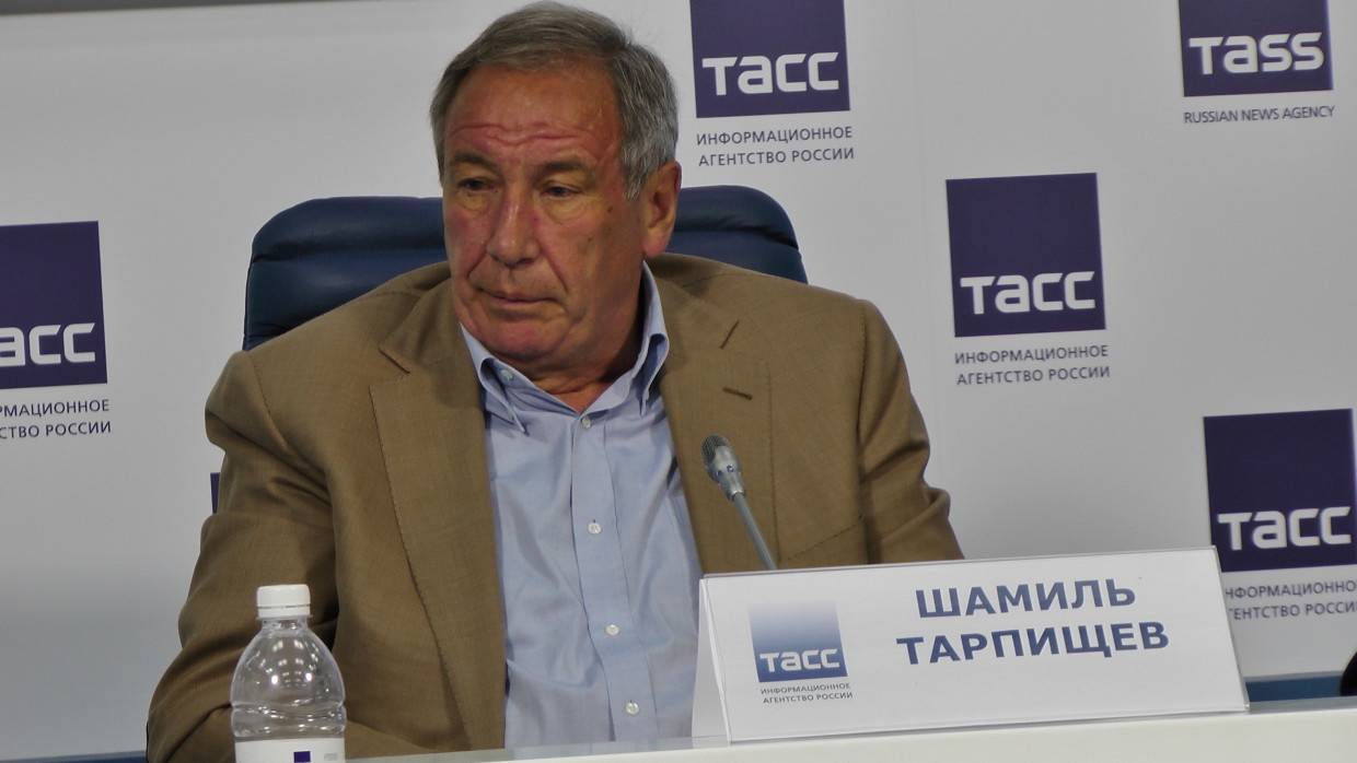 Глава ФТР Тарпищев считает, что вылетевшие с AO-2022 россиянки сыграли оптимально