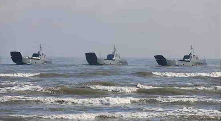 «Такое происходит впервые!»: Россия массово перебрасывает десантные катера из Каспийского в Черное море...