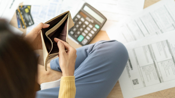 КОЛЛЕКТОРОВ НА ФРОНТ: ПОБОЧНЫЙ ЭФФЕКТ СПЕЦОПЕРАЦИИ