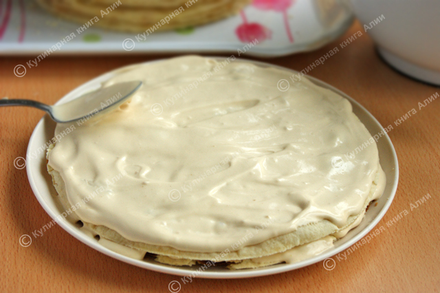 Торт "Наполеон" с очень вкусным кремом. Лучший рецепт из всех мною испробованных!