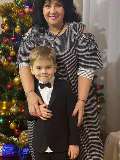 Валентина Лазарева с внуком