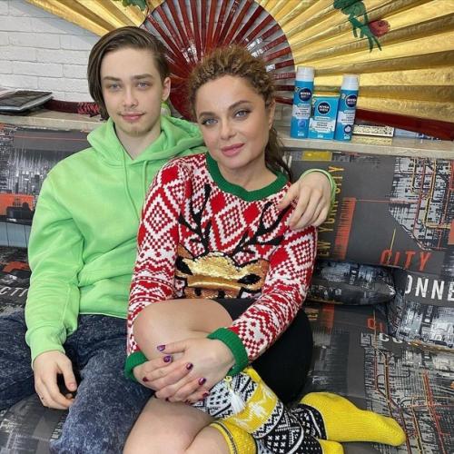 Наташа королева новое фото с сыном показала.