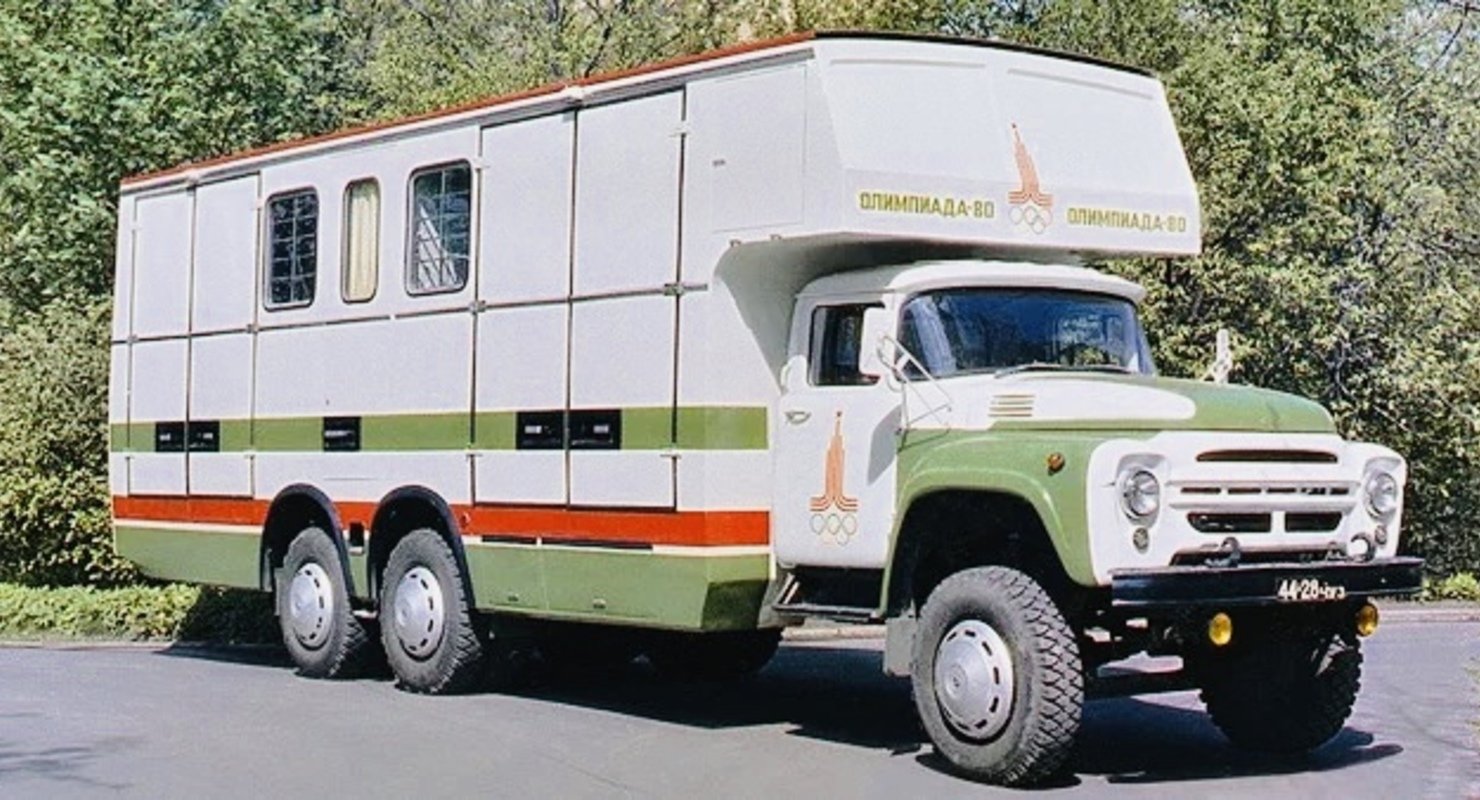 Для чего была разработана конюшня на колёсах