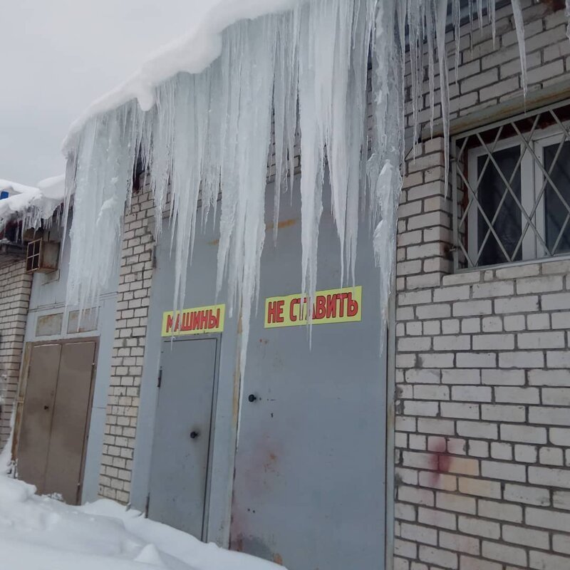 2. Пожалуй, самый убедительный аргумент машины не ставить, машины у ворот, объявления, прикол, просьба, россия, смешно, фото