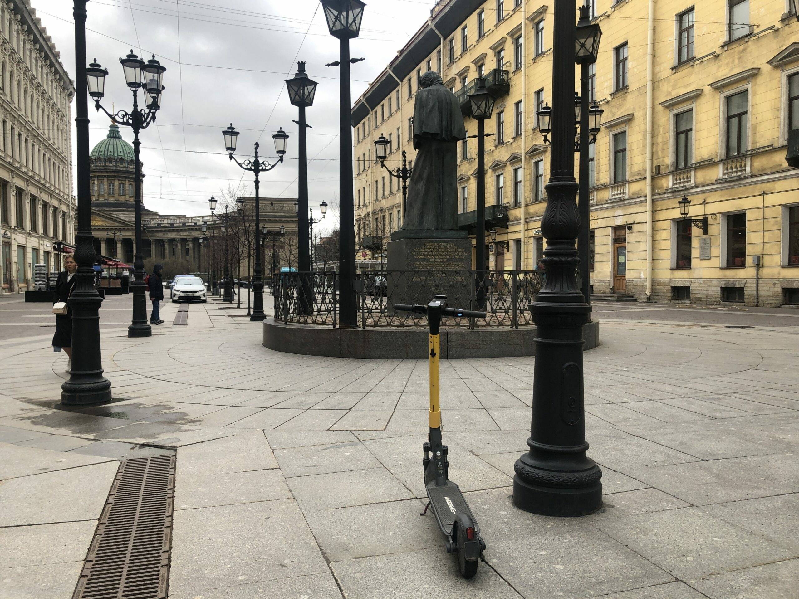 Профессор Гаевский объяснил, почему самокаты в Петербурге нельзя замедлять