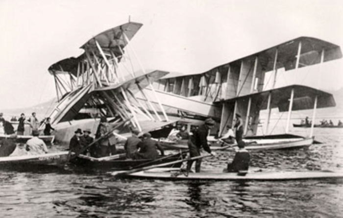 Разрушенная конструкция итальянской летающей лодки Caproni Ca.60. | Фото: aeronavtika.com.