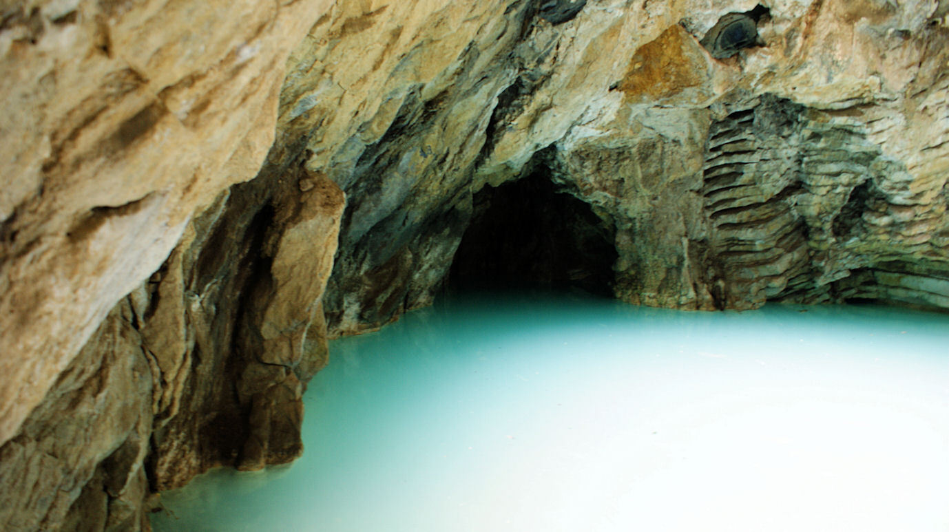 Пещера Озерная