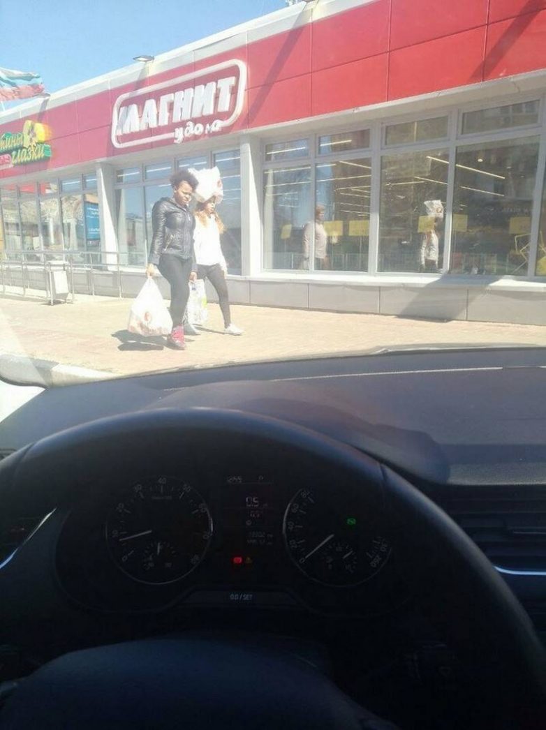 Убойные приключения африканцев в России Убойные приключения африканцев в России смешные картинки