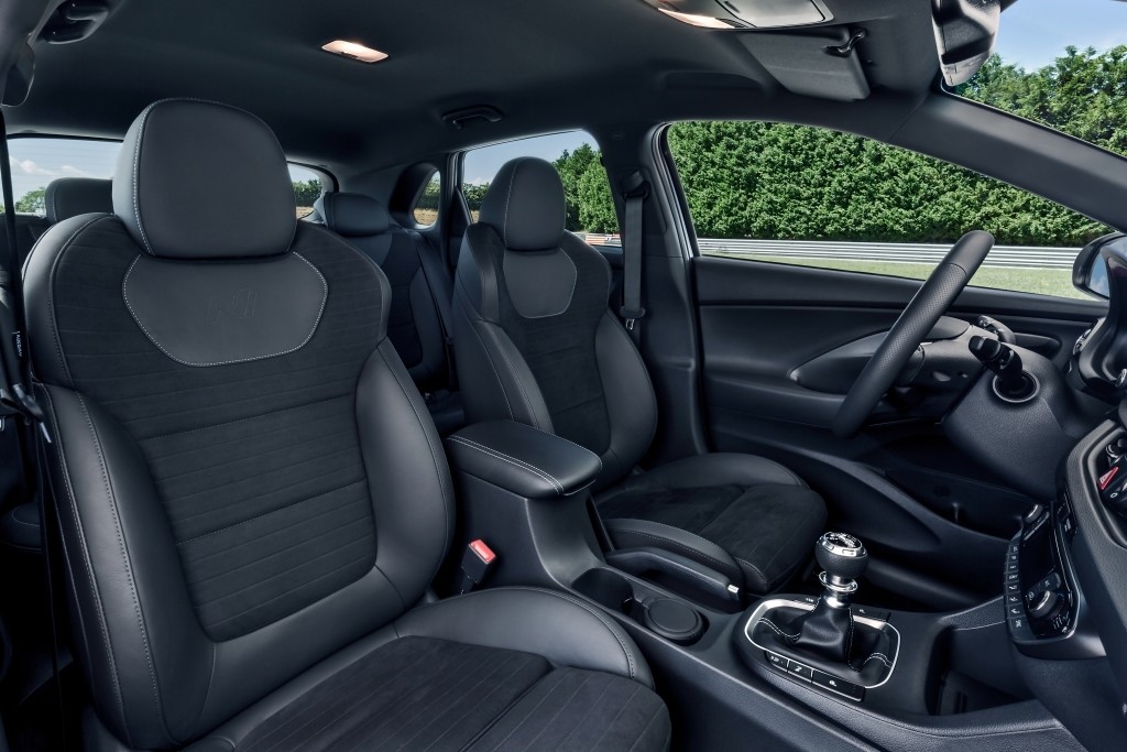 В России начинаются продажи маленького Hyundai за 2,2 млн рублей hyundai,марки и модели,новые модели