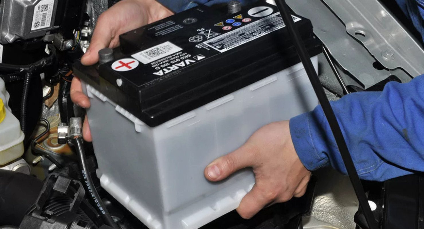 Почему плохой аккумулятор в автомобиле лучше заменить осенью