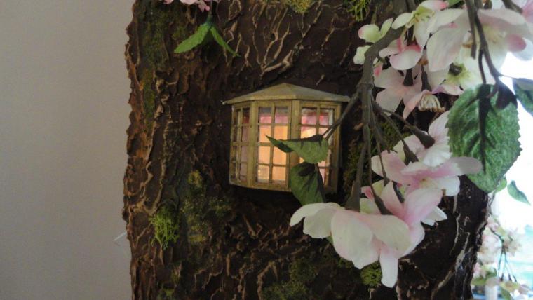 Чудо-дерево Maddie Brindley: настоящий жилой дом для мышки, фото № 6