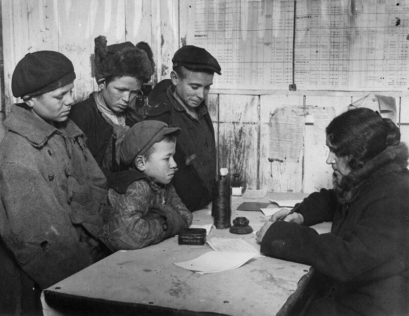 Советские беспризорники 1920-х годов Советские беспризорники 1920-х годов