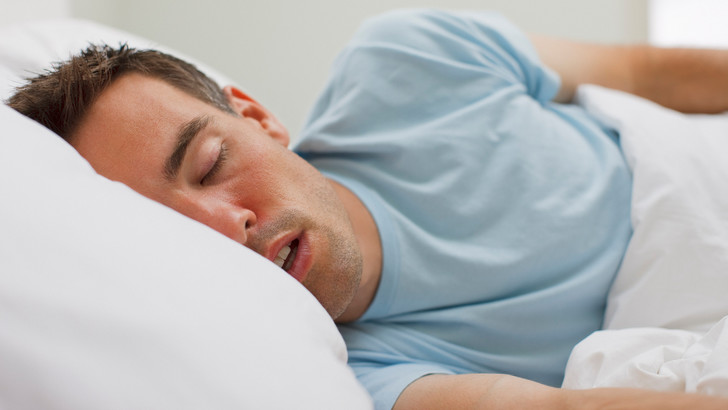 Апноэ во сне: что это и чем опасно