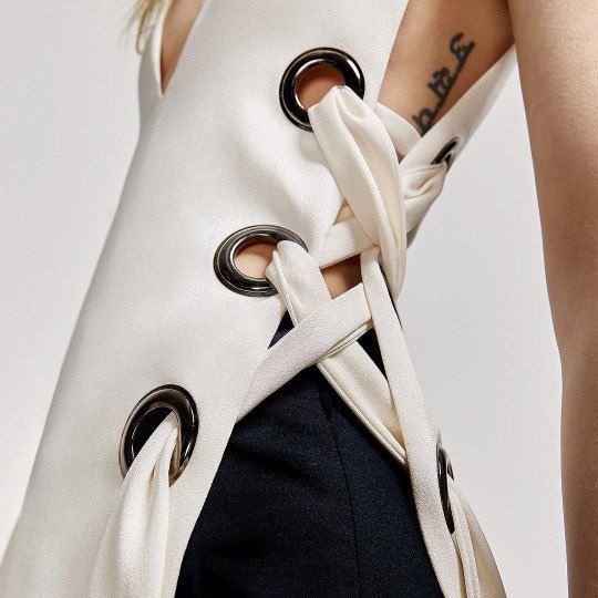 Акцент на шнуровку одежда,рукоделие,своими руками,шнуровка в одежде