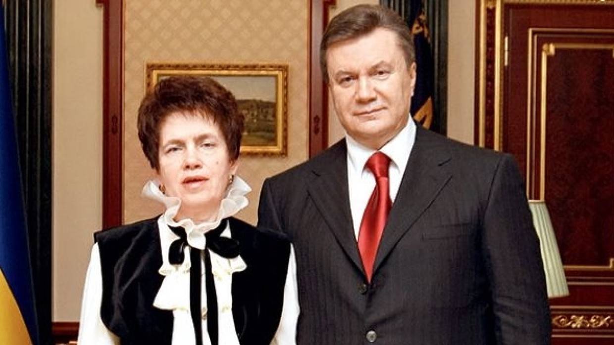 Янукович умер. Жена Януковича. Жена Януковича фото после пластики.