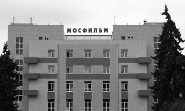 Как и зачем продюсеры делают «звёзд» из бездарностей? 