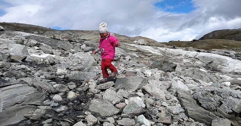 Норвежец с трехлетней дочерью совершил невероятное путешествие Норвежец с трехлетней дочерью совершил невероятное путешествие норвегия