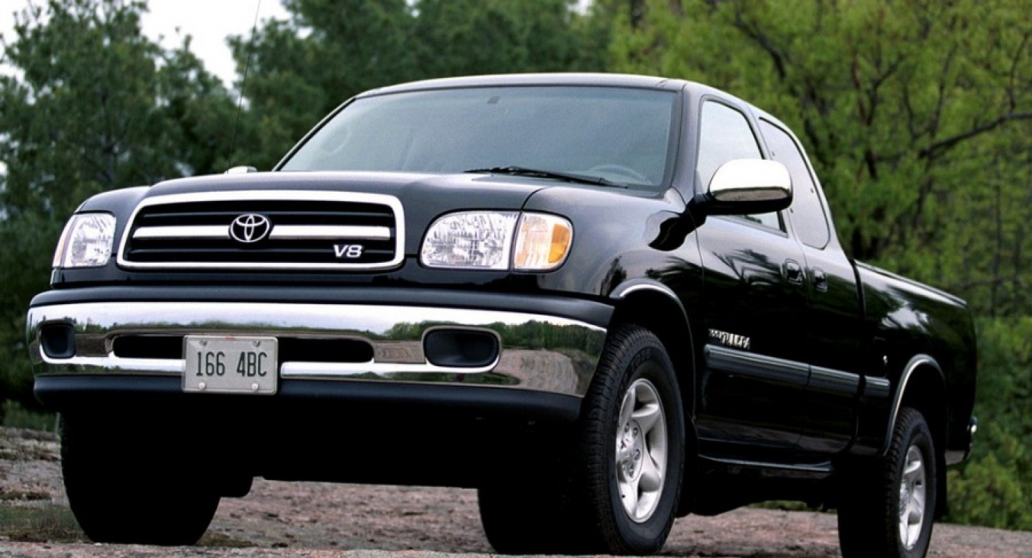 Toyota отзывает свыше 22 000 внедорожников Tundra и Sequoia