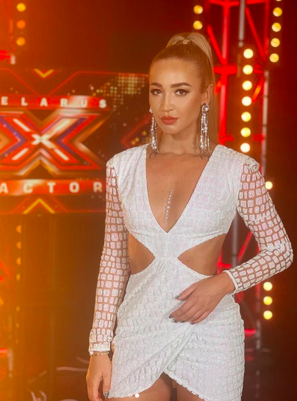 Ольга Бузова улетела в Белоруссию снимать Х-фактор Ольга Бузова улетела в Белоруссию снимать Х-фактор Звезды