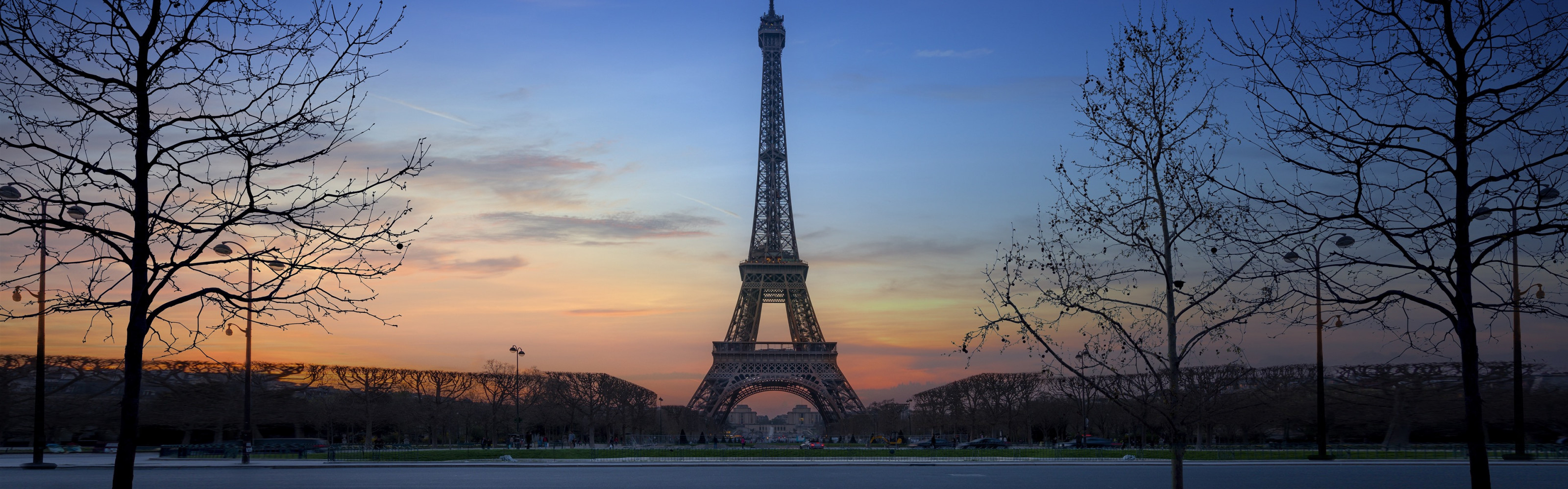https://s2.best-wallpaper.net/wallpaper/3840x1200/1811/Eiffel-Tower-night-trees-Paris-France_3840x1200.jpg