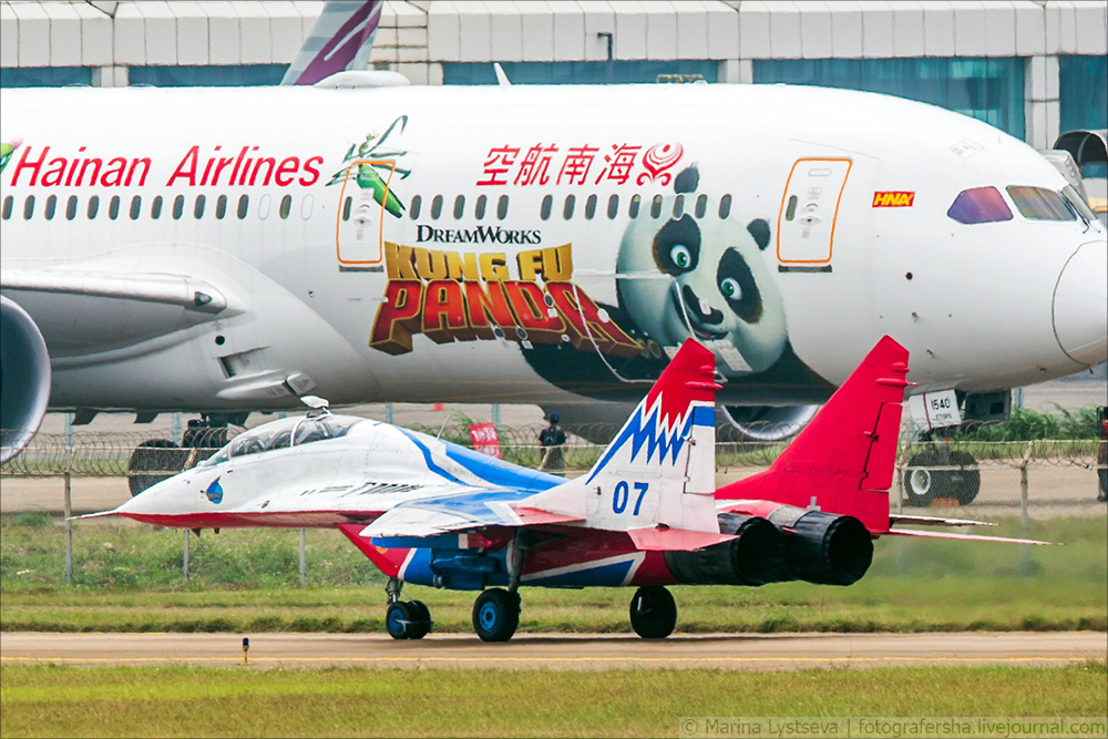 Русские витязи и Стрижи на China Airshow 2016