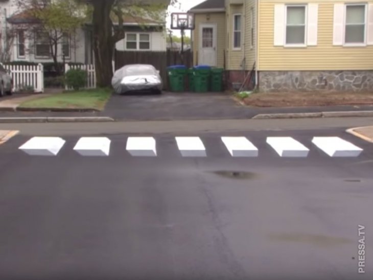 3D пешеходные переходы заставляют водителей притормаживать 