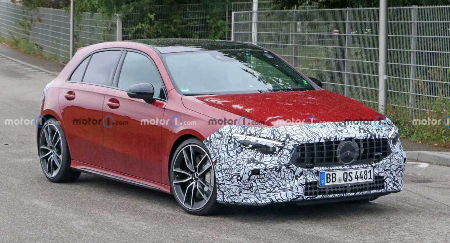 Обновленный Mercedes-AMG A35 замечен на тестах