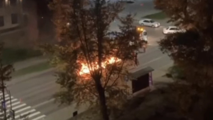 Появились подробности о горящей дорожной разметке в центре Барнауле