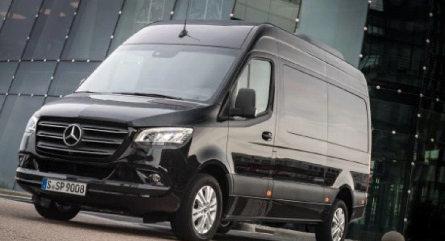 Более 200 фургонов Mercedes-Benz Sprinter попали под отзыв в России Автомобили