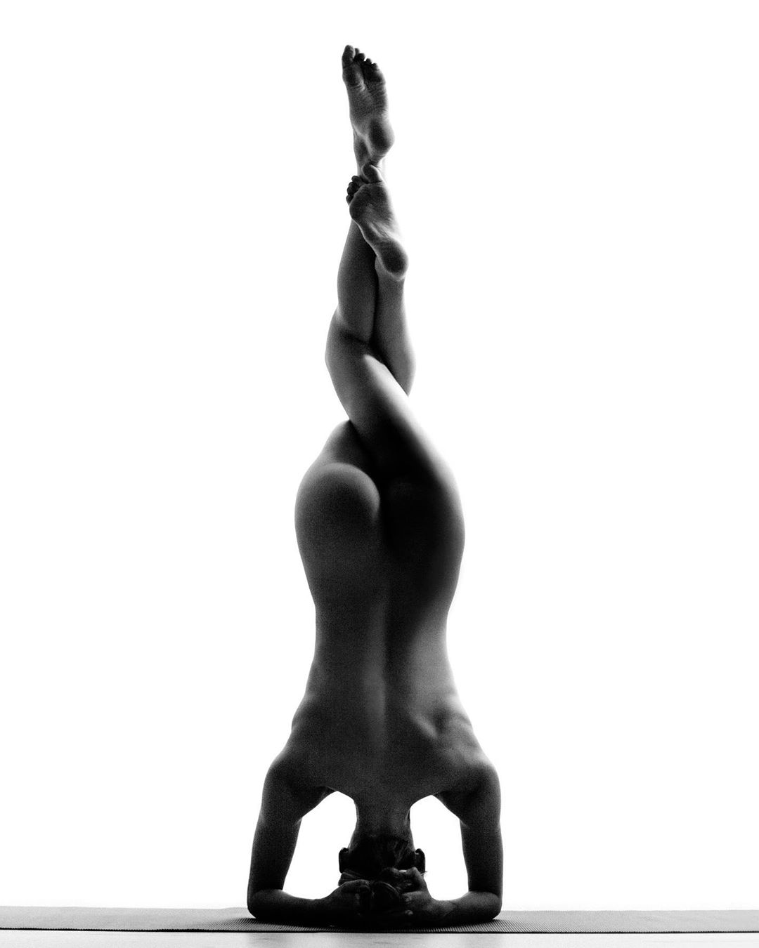 Новые фото Nude Yoga Girl Новые фото Nude Yoga Girl фотография