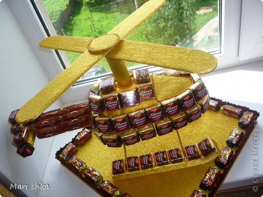 Сладкоежки-умельцы сделали из шоколада многороторный вертолет - Новости на evakuatoregorevsk.ru