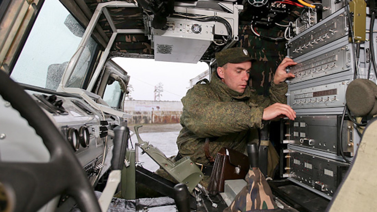 Специалисты РЭБ блокировали свыше 500 средств связи "противника" на учениях в Кузбассе Армия