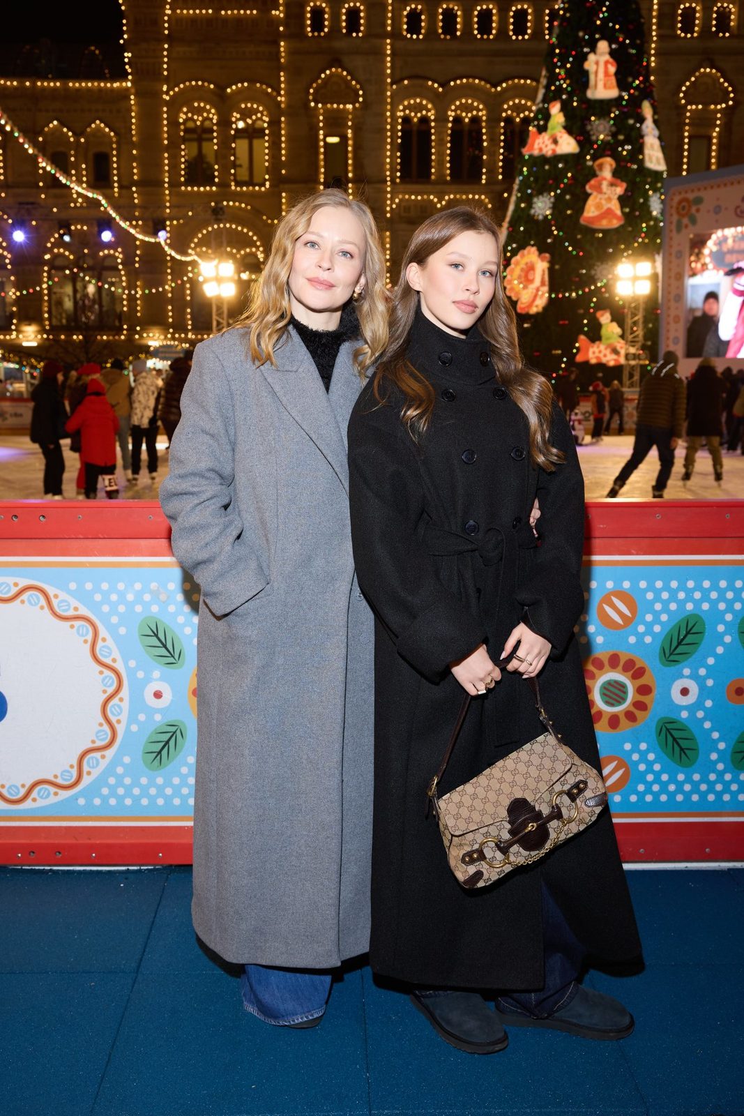  Лиза Моряк, Юлия Пересильд и Милош Бикович