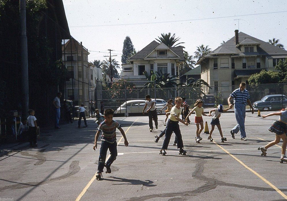 Дети на площадке. Лос-Анджелес, 1954 год.