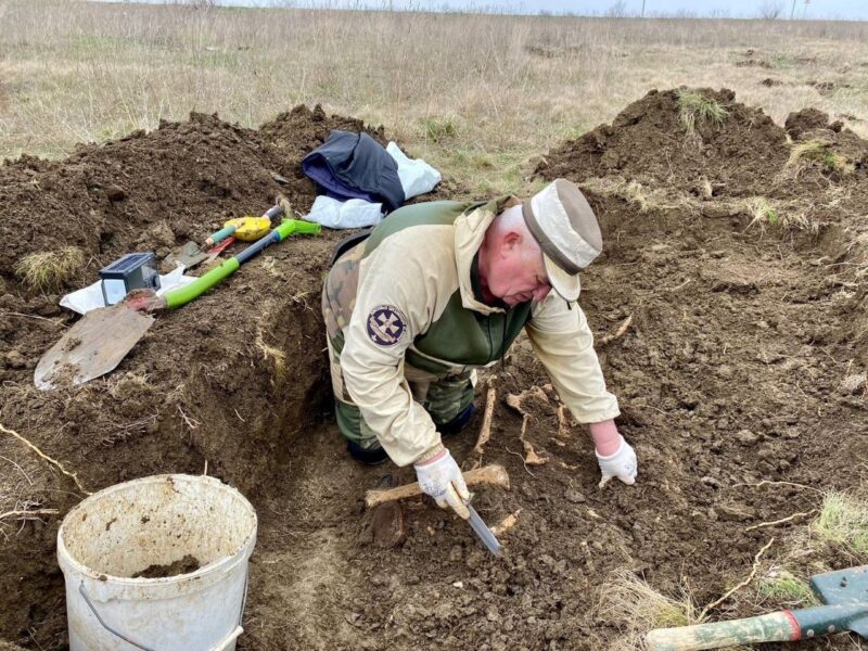 Под Феодосией обнаружены останки бойцов Красной Армии. Крымским поисковикам помогают следователи