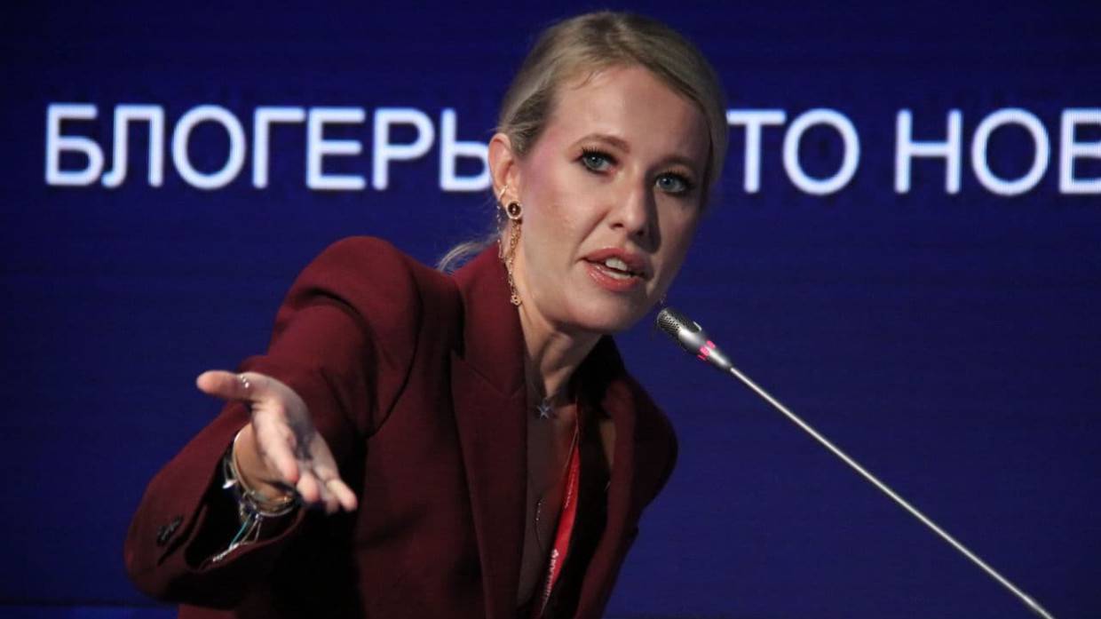 Графолог Смыслов объяснил побег Собчак с места смертельного ДТП