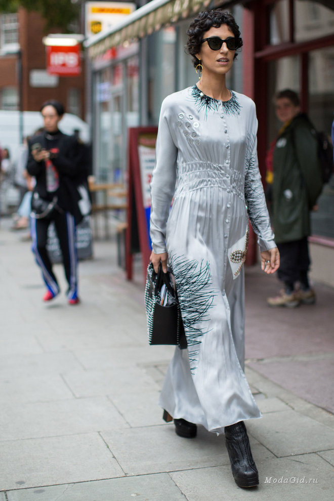 London Fashion Week осень-зима 2016-2017 - street style